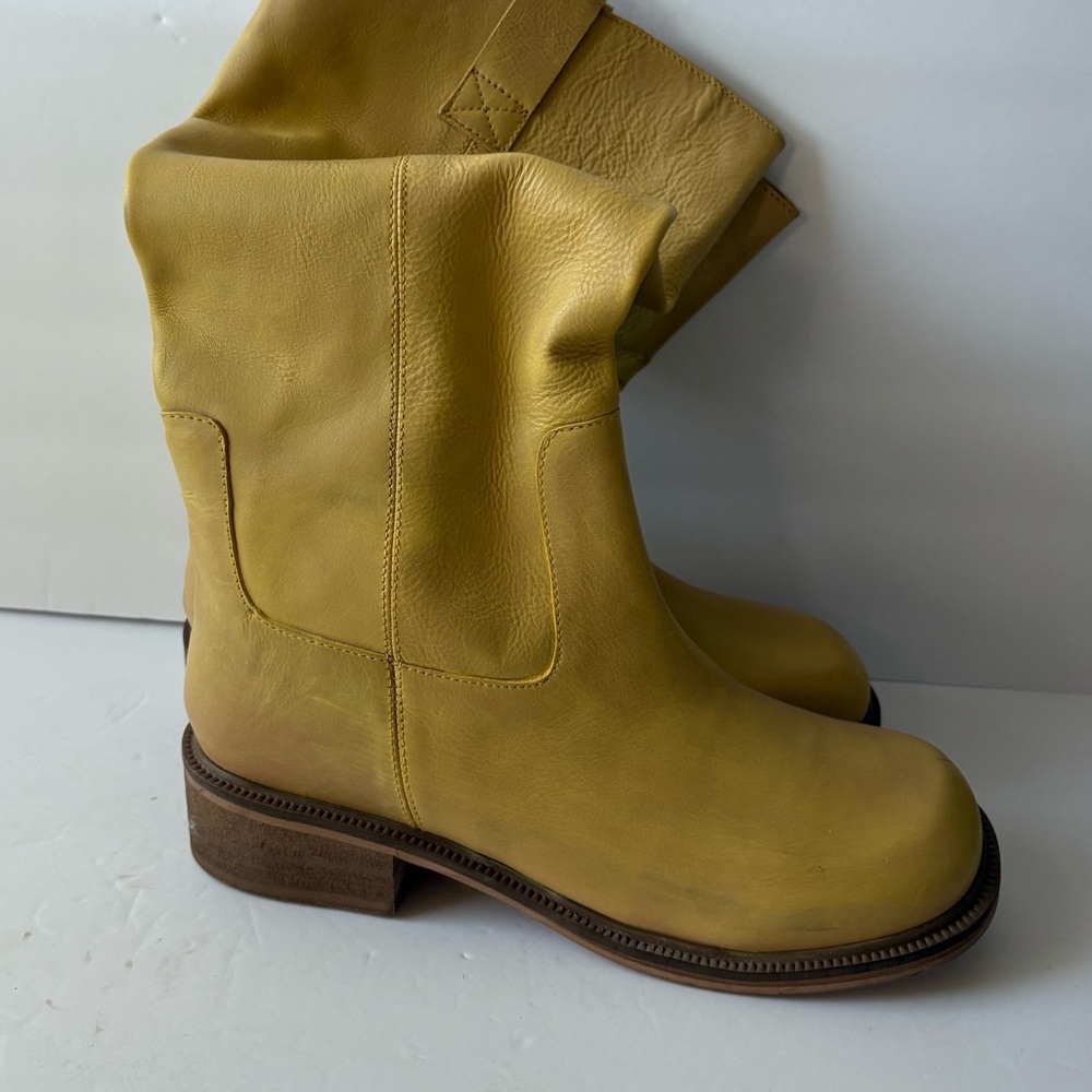 NWOT Urban Outfitters UO Tall Leather Slouch Boot Size 9 - Picture 12 of 12